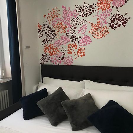 Love & Smile Apartment By Rent All Como Exterior foto